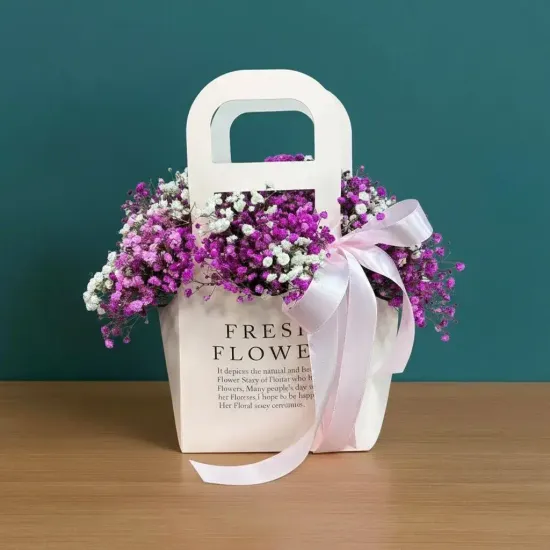 Сумочка с розовой гипсофилой