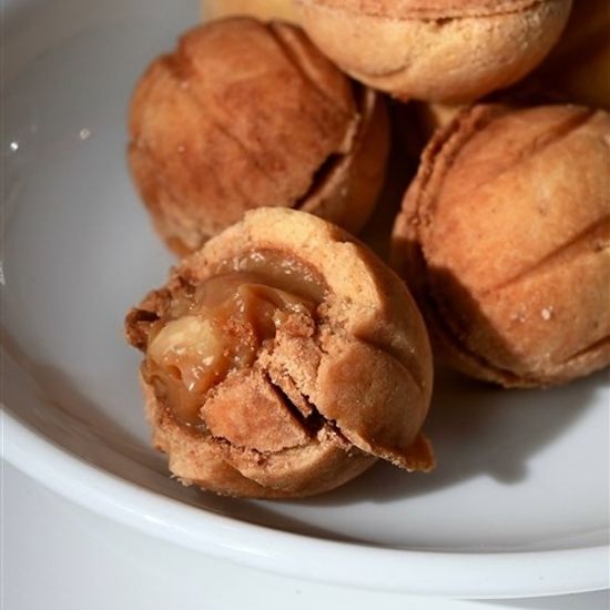 Орешек со сгущёнкой