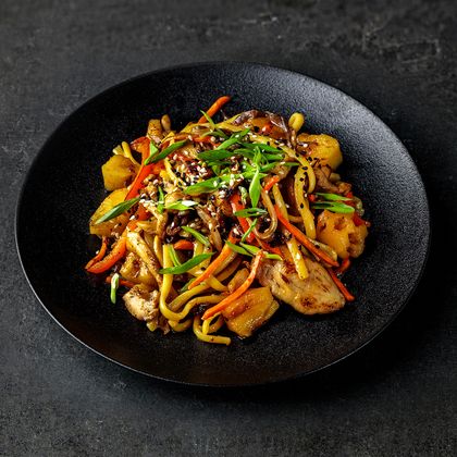 УДОН С КУРИЦЕЙ И АНАНАСОМ КИМЧИ