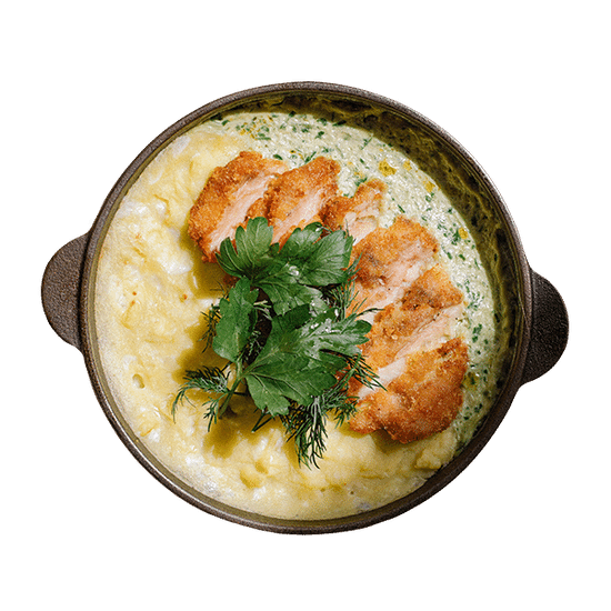 Цыпленок кацу с картофельным пюре и соусом сливочная черемша