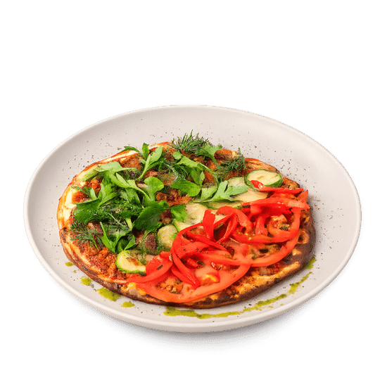 Хрустящая мясная роти из печи с овощами и зеленью