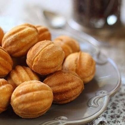 Орешек с вареной сгущенкой