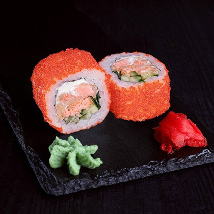 Ролл Калифорния с лососем ДеЛюкс