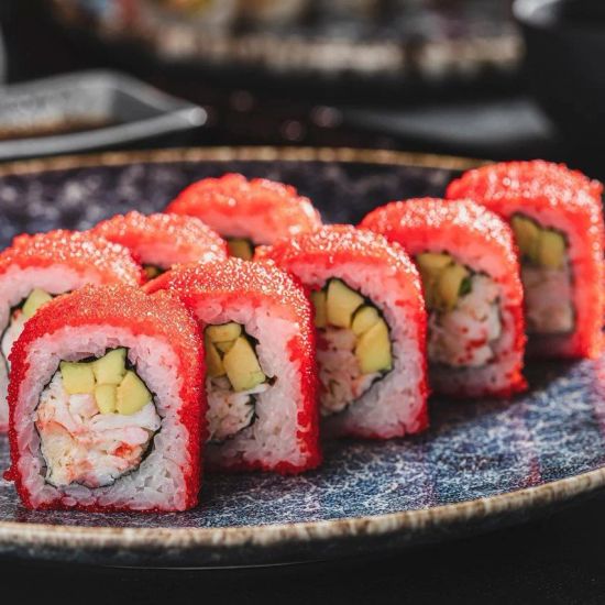 Ролл «Калифорния» с камчатский крабом