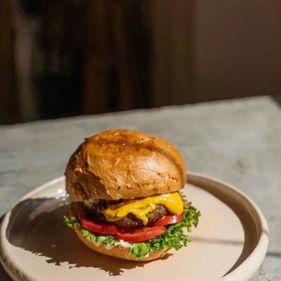 Сырный бургер