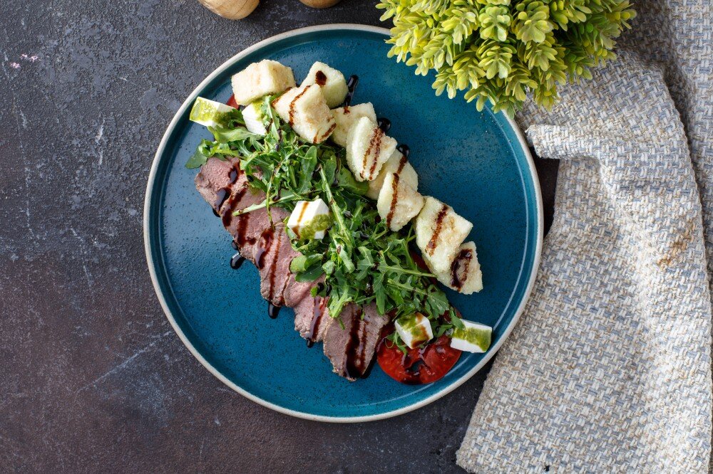 Салат с розбифом