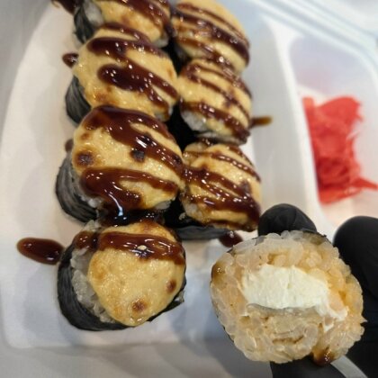 Запеченный ролл Томаго Спайси