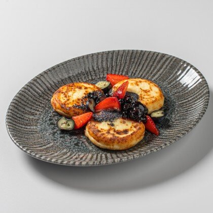 Сырники с муссом из белого шоколада и мака