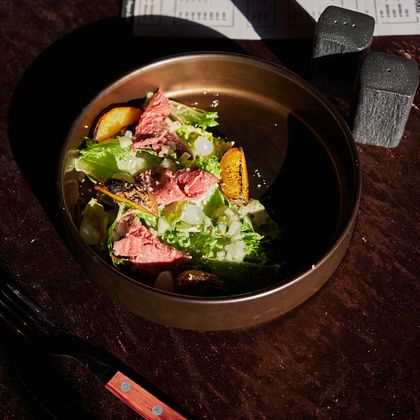 Салат с ростбифом