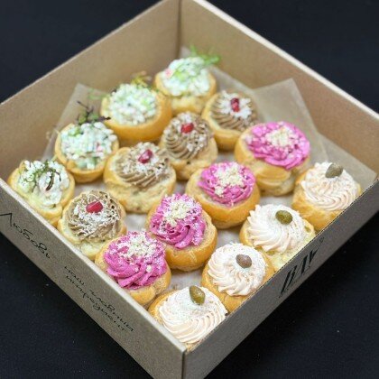 Бокс " Профитроли с муссом"