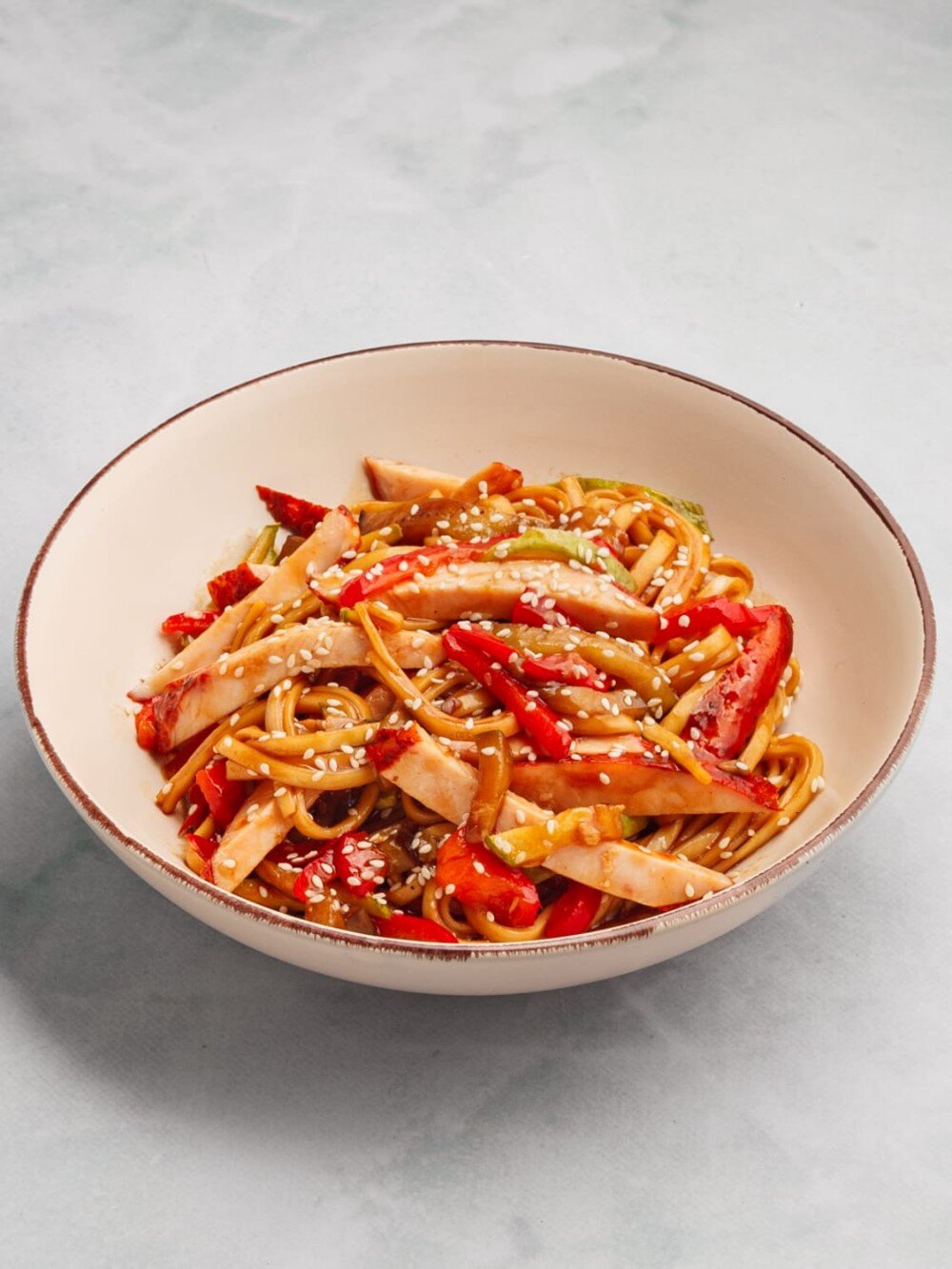 Вок удон с индейкой соус терияки