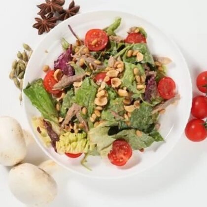 Салат с языком в ореховом соусе -