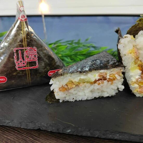 Онигири с курочкой