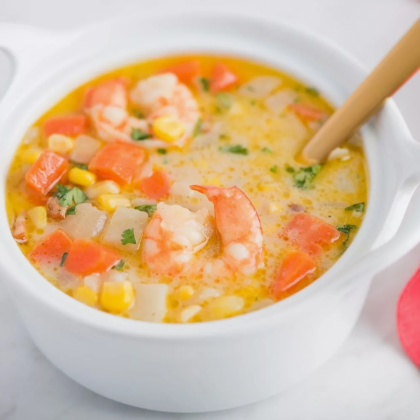 Бульон с кукурузой и креветками