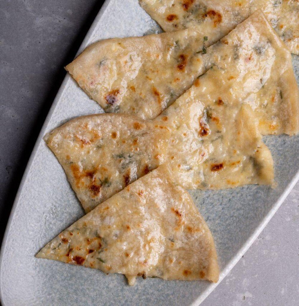 Балкарский хычин с творогом и зеленью