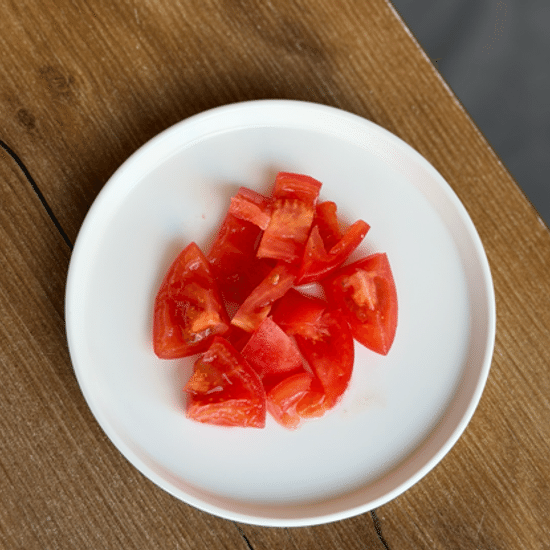 Томат свежий