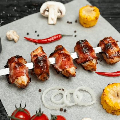 Куриный шашлык в беконе