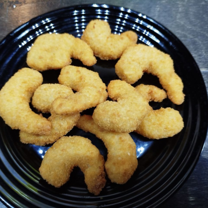 Тигровые креветки в панировке с чесночным соусом