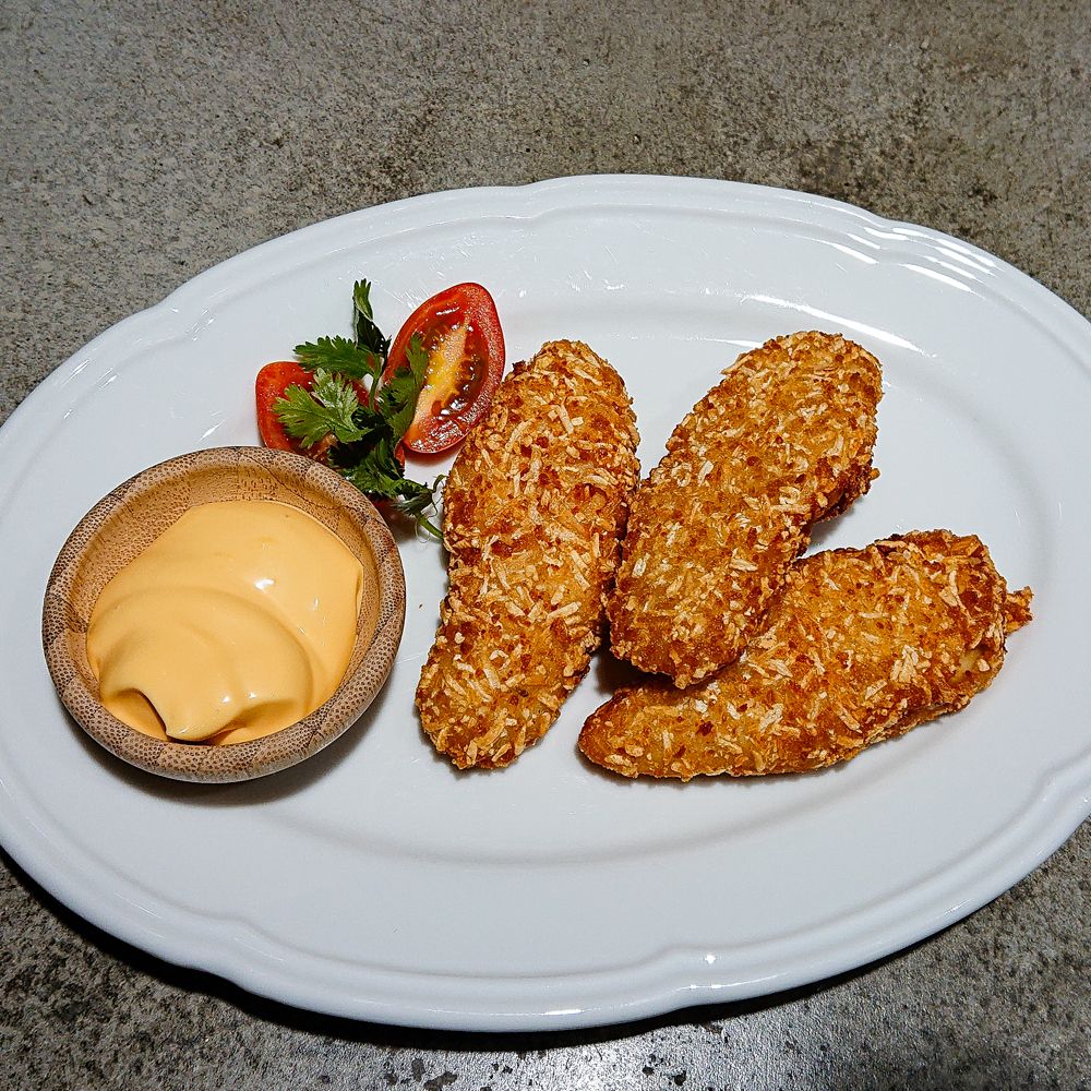 Куриные стрипсы с сырным соусом