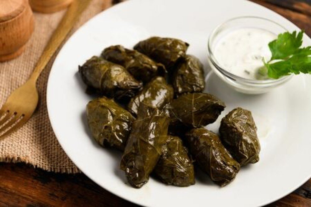 Долма из виноградных листьев