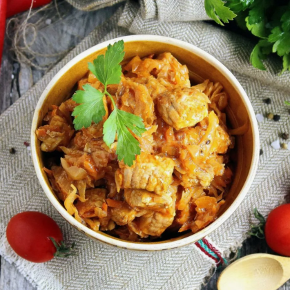 Китайская квашеная капуста со свининой