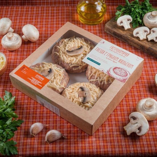 Гнездо из куриного бедра с грибами