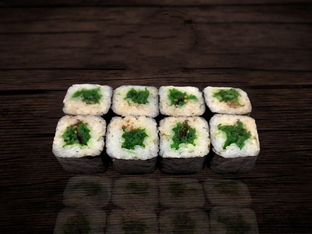 Хосомаки с чукой