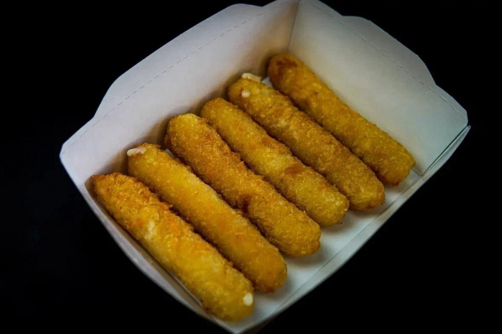 Палочки из сыра моцарелла