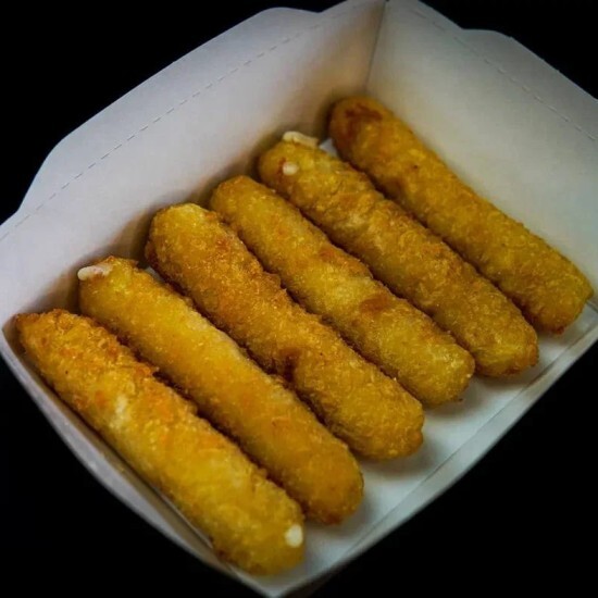 Палочки из сыра моцарелла