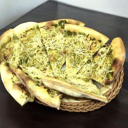 Фокачча с песто и сыром