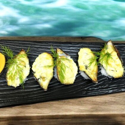 Мидии под сырным соусом