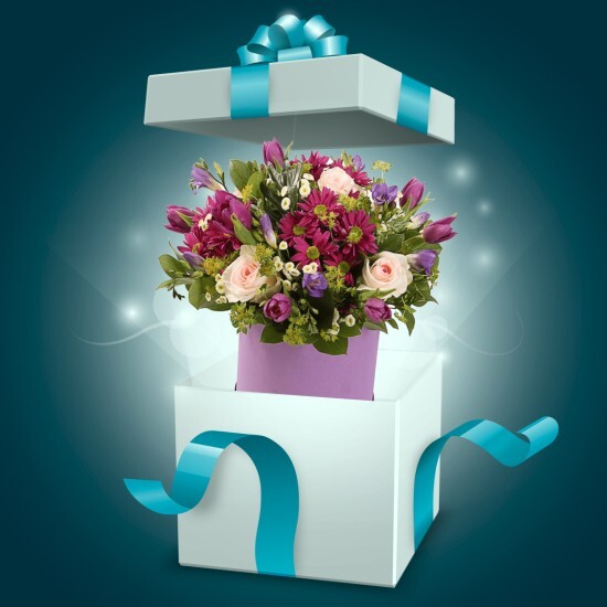 Композиция в шляпной коробке "Сюрприз"