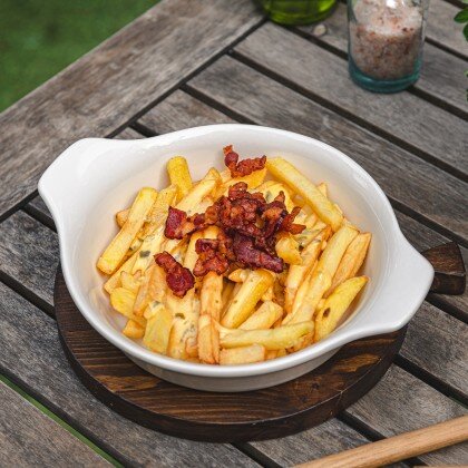 Картофель фри с сыром и беконом
