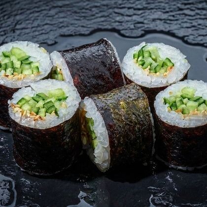 Маки с огурцом