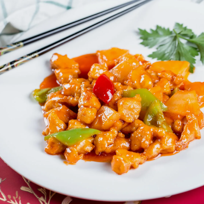 Жареная курица в кисло-сладком соусе