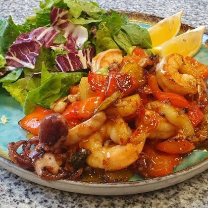 Теплый салат от Шефа с морепродуктами