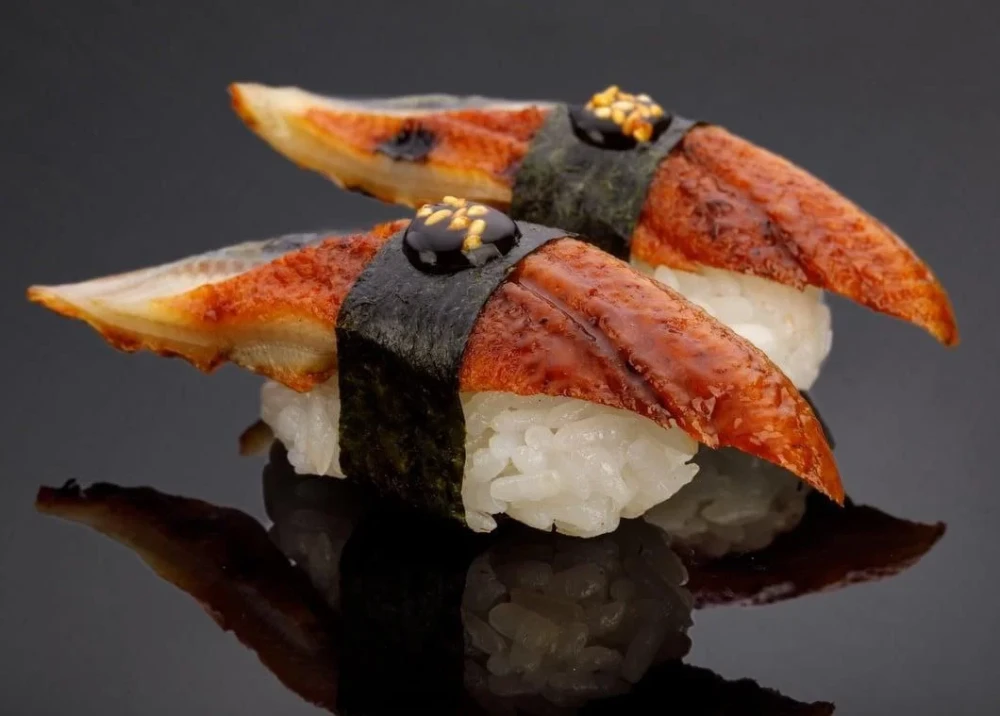 Суши копченый угорь