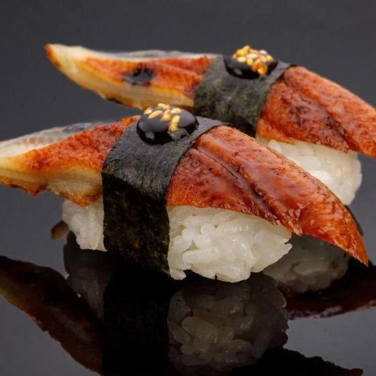 Суши копченый угорь