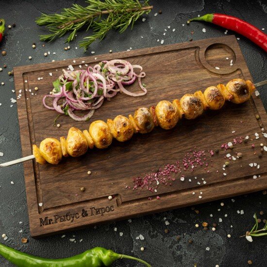 Картофель на мангале с салом