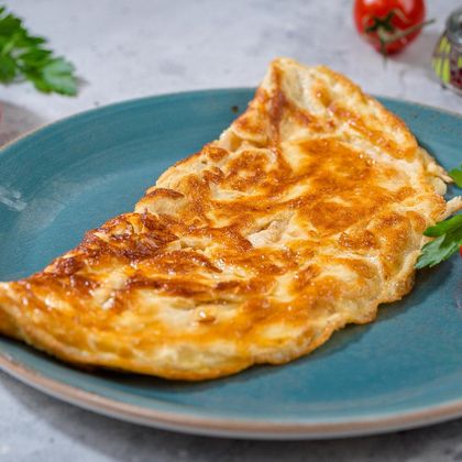 Омлет из яиц с сыром