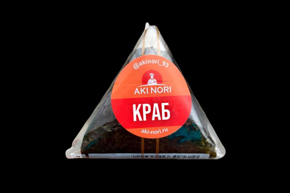 Онигири с крабом