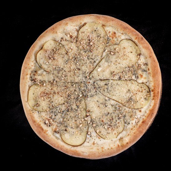 Пицца ” Горгонзола с грушей”