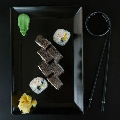 Роллы «Креветки с ананасом»