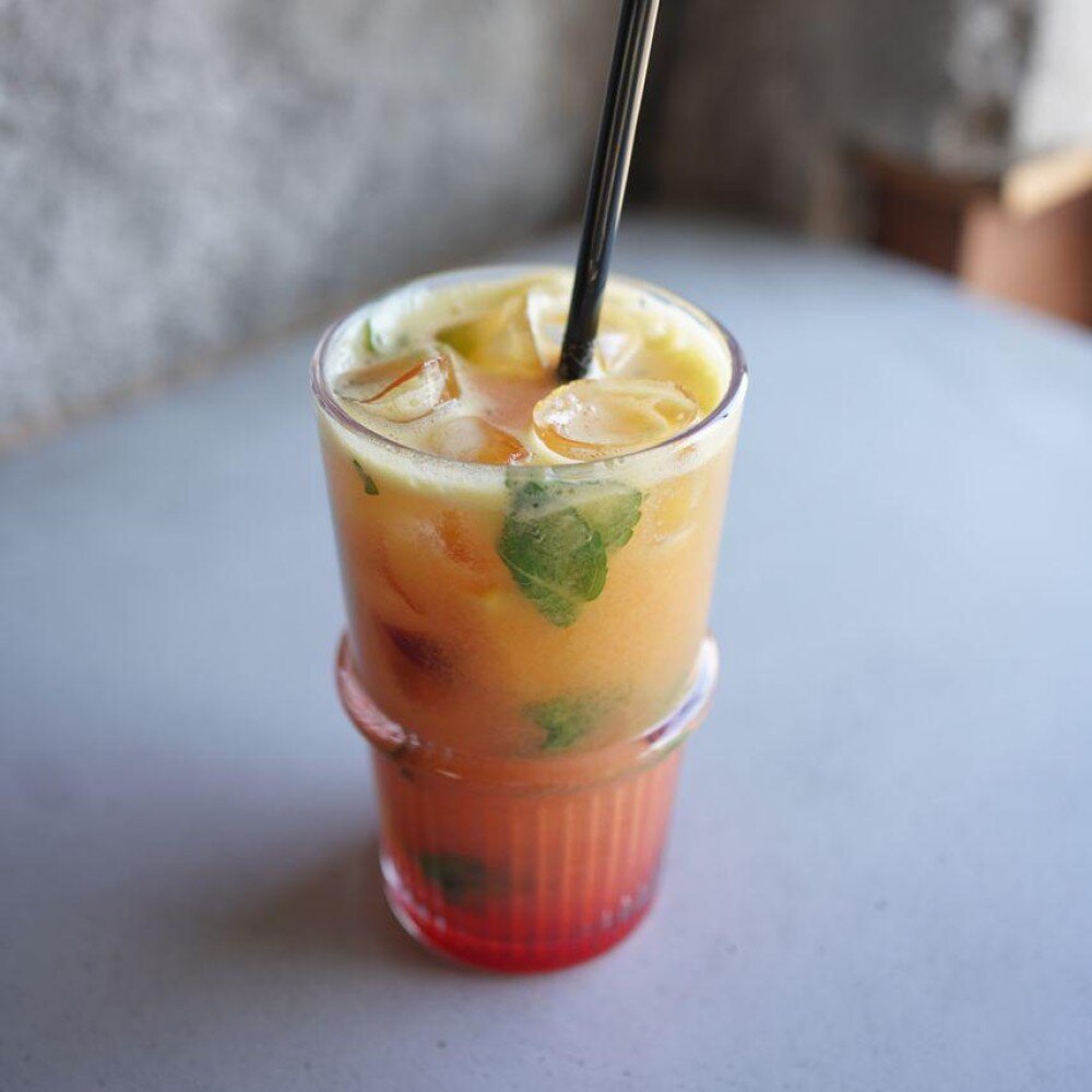 Лимонад апельсин-персик на фреше 0,4