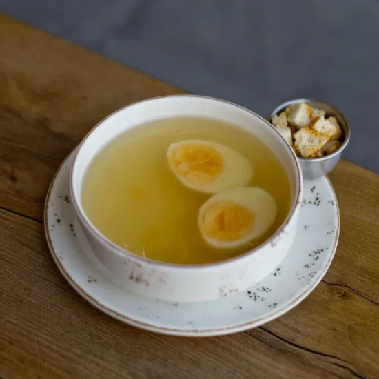 Бульон (яйцо+сухарики)