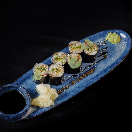 Ролл с огурцом