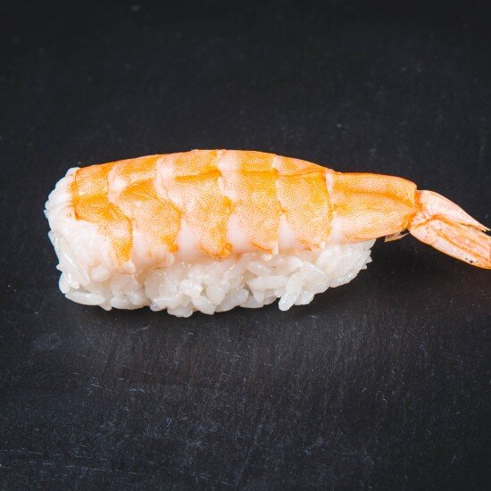 Суши с креветкой