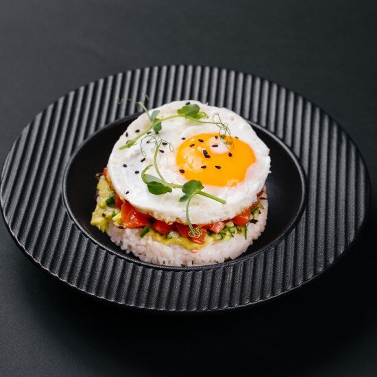 Японский завтрак с лососем