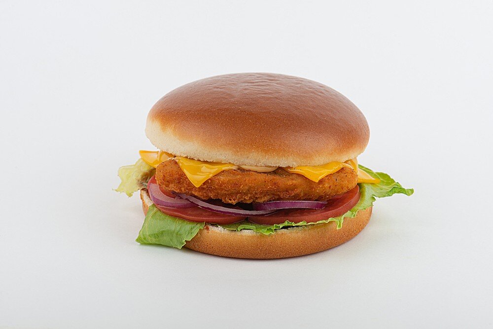 Чикен-стрипс бургер