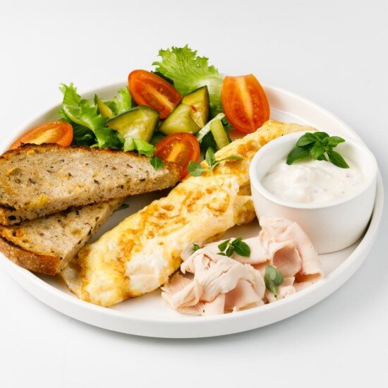 Большой завтрак с курицей су вид